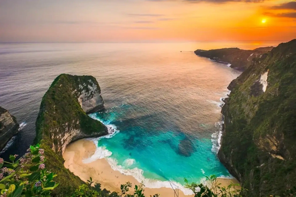 Nusa Penida Tour Klingking: Essential Guide to Visiting Kelingking Beach Safely and Efficiently