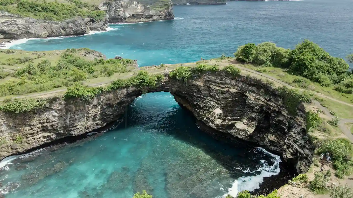 Broken Beach (Pasih Uug) — Nusa Penida